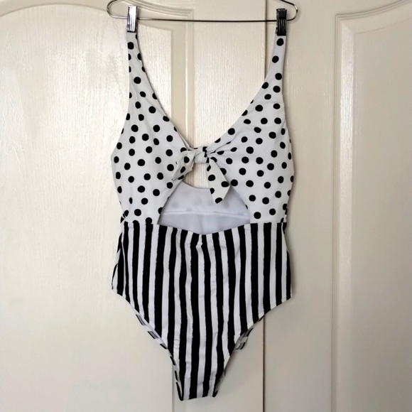 No Boundaries Cheeky One piece black and white pinup bathing suit 11/13 large - Picture 1 of 7